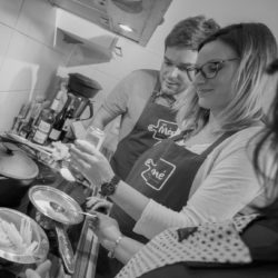 chezmeme-cours-de-cuisine-domicile-couple-duo-amoureux-colmar